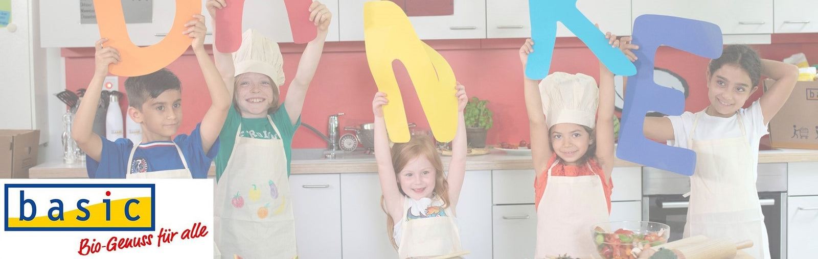 Eine warme Mahlzeit für Kinder